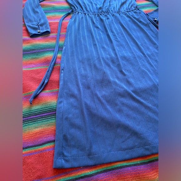 VTG Sheer Polyester Blue Dress. S/M. Belt. Elastic Waist. Tagless. - Picture 13 of 16